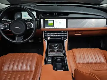 2019 Jaguar XF с пробегом 110 628 км