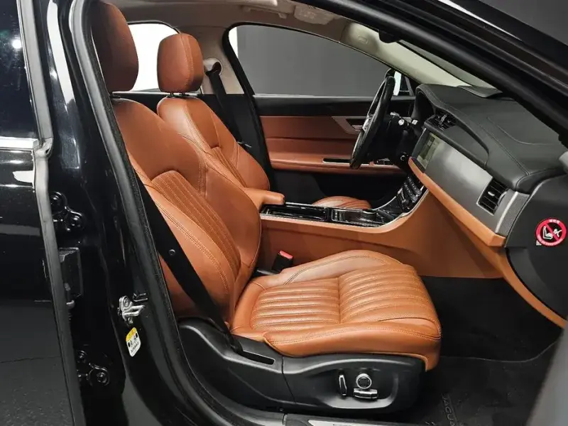 2019 Jaguar XF с пробегом 110 628 км