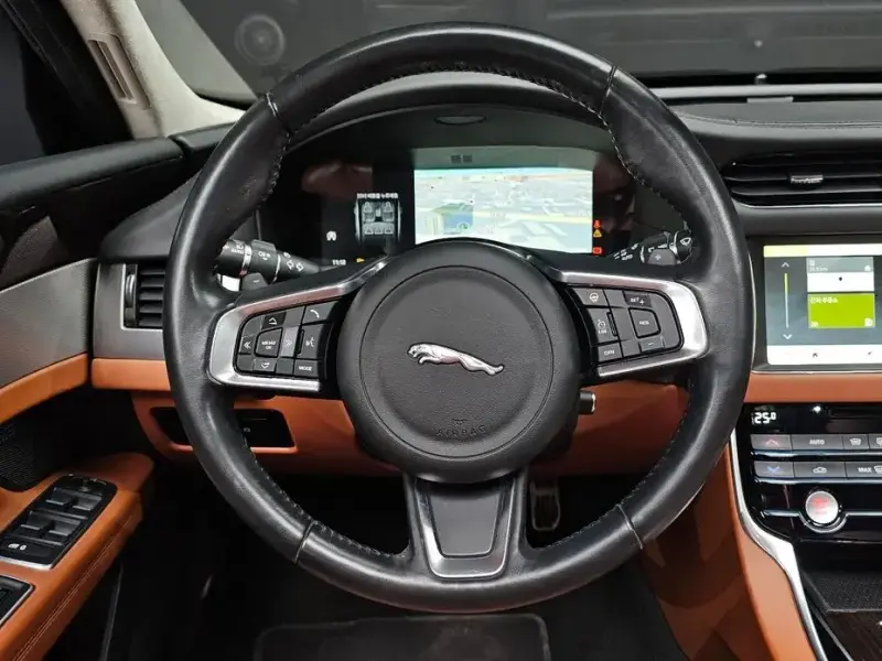 2019 Jaguar XF с пробегом 110 628 км