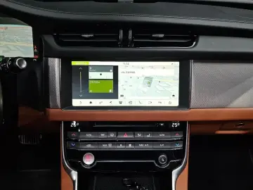 2019 Jaguar XF с пробегом 110 628 км