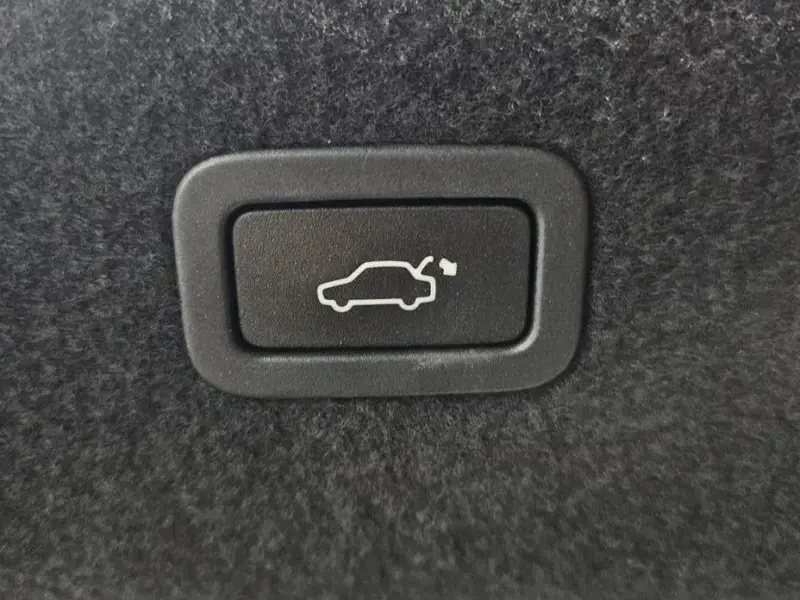 2019 Jaguar XF с пробегом 110 628 км