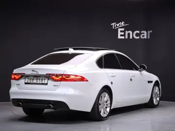 2016 Jaguar XF с пробегом 116 022 км