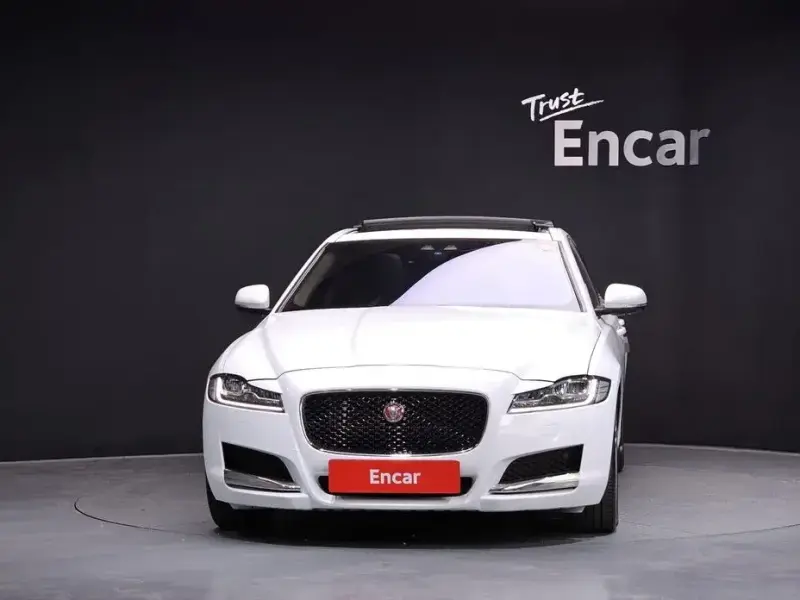 2016 Jaguar XF с пробегом 116 022 км