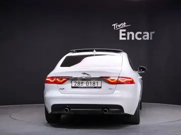 2016 Jaguar XF с пробегом 116 022 км
