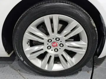 2016 Jaguar XF с пробегом 116 022 км