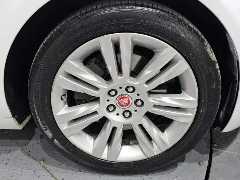2016 Jaguar XF с пробегом 116 022 км