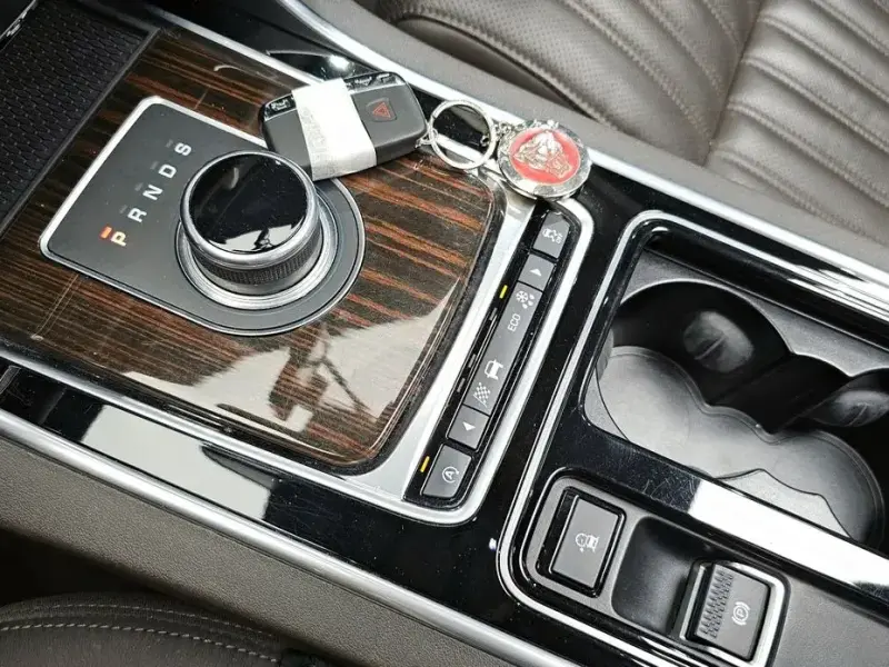 2016 Jaguar XF с пробегом 116 022 км