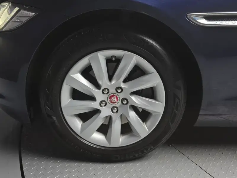 2016 Jaguar XF с пробегом 208 637 км