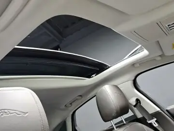 2016 Jaguar XF с пробегом 116 022 км