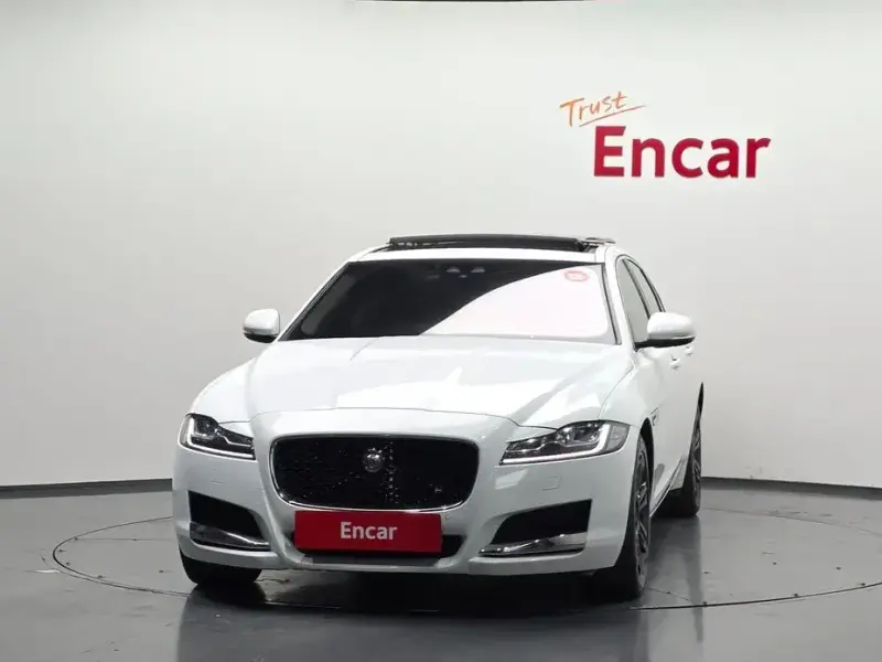 2017 Jaguar XF с пробегом 119 587 км