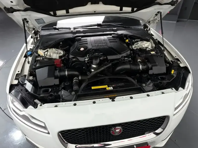 2017 Jaguar XF с пробегом 119 587 км