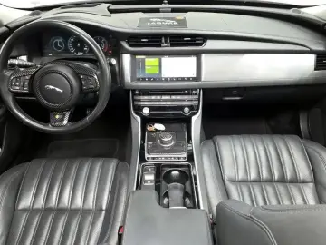 2017 Jaguar XF с пробегом 119 587 км