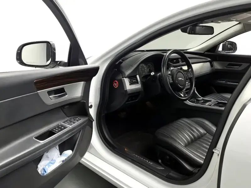 2017 Jaguar XF с пробегом 119 587 км
