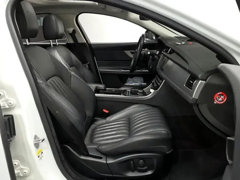 2017 Jaguar XF с пробегом 119 587 км