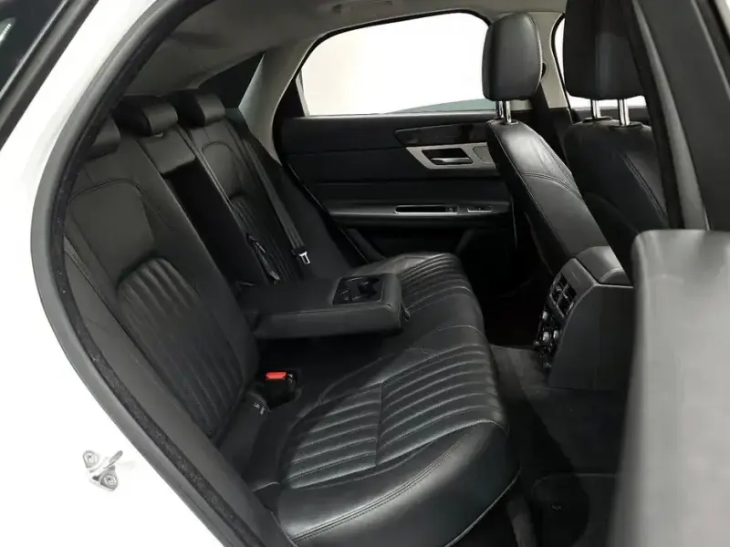 2017 Jaguar XF с пробегом 119 587 км