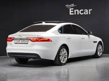 2016 Jaguar XF с пробегом 125 138 км