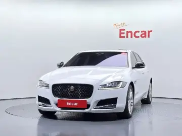 2017 Jaguar XF с пробегом 106 848 км