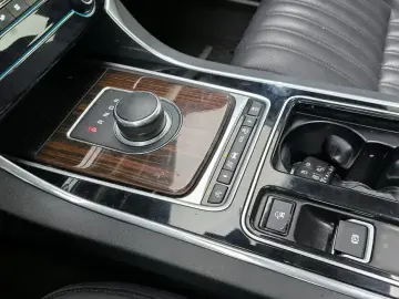 2017 Jaguar XF с пробегом 106 848 км