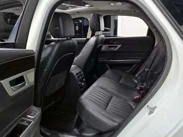 2017 Jaguar XF с пробегом 106 848 км