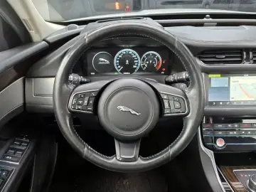 2017 Jaguar XF с пробегом 106 848 км