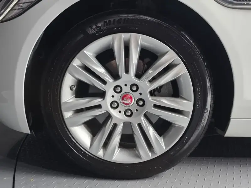 2018 Jaguar XF с пробегом 118 236 км