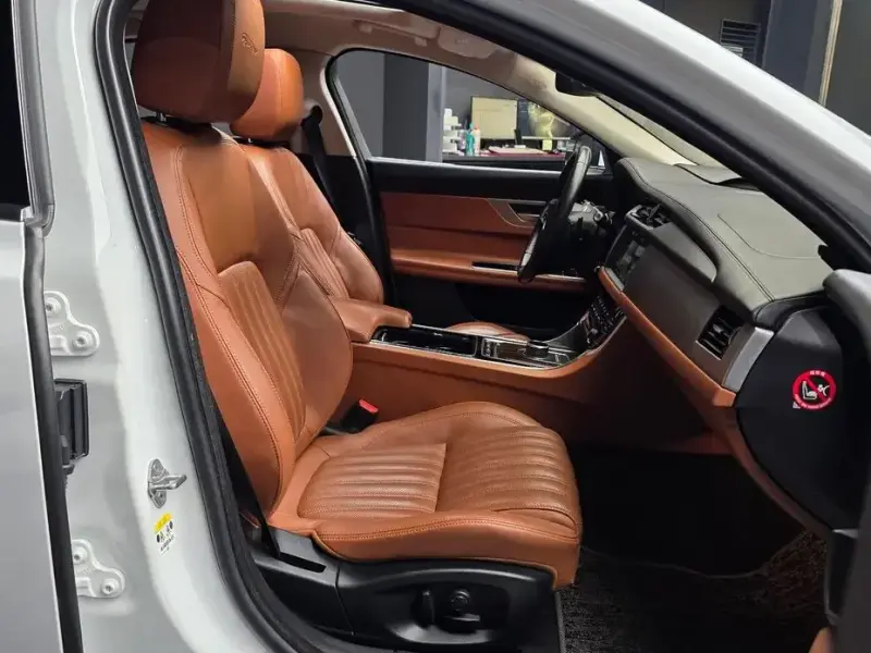2018 Jaguar XF с пробегом 118 236 км