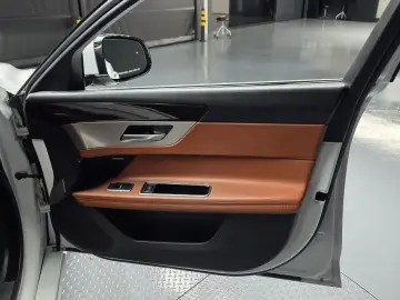2018 Jaguar XF с пробегом 118 236 км