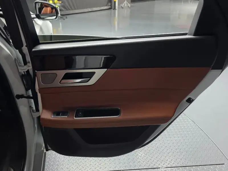 2018 Jaguar XF с пробегом 118 236 км