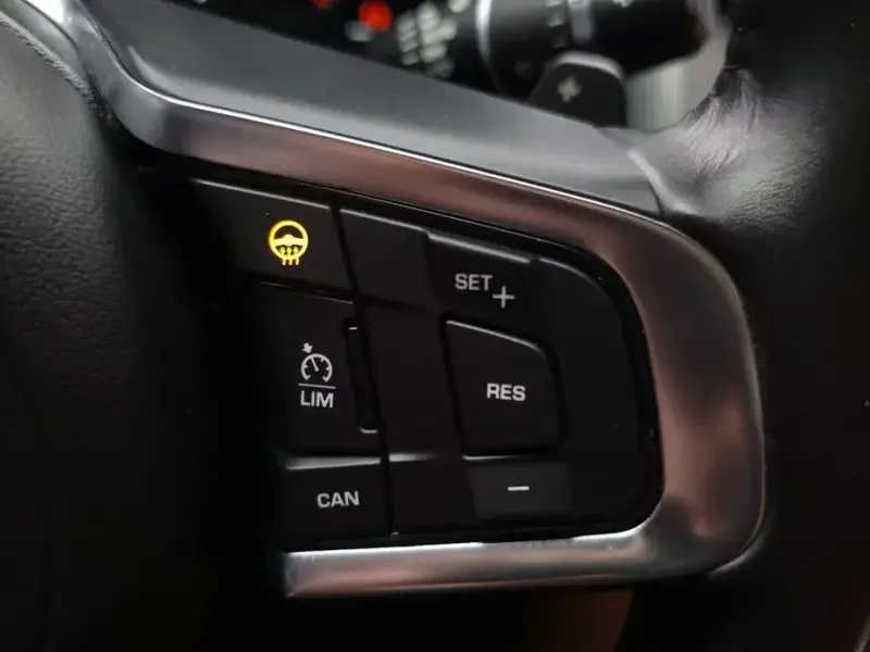 2018 Jaguar XF с пробегом 118 236 км