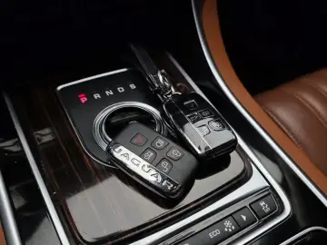 2018 Jaguar XF с пробегом 118 236 км