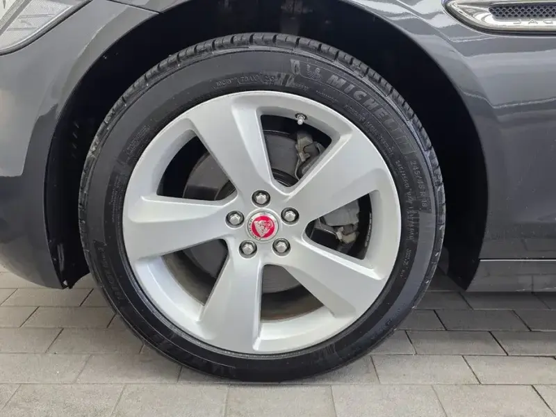 2018 Jaguar XF с пробегом 166 285 км