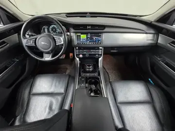 2018 Jaguar XF с пробегом 166 285 км