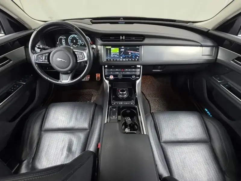 2018 Jaguar XF с пробегом 166 285 км