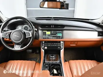 2018 Jaguar XF с пробегом 124 752 км