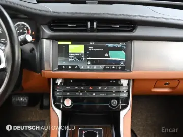 2018 Jaguar XF с пробегом 124 752 км