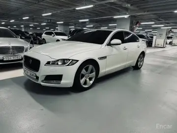 2018 Jaguar XF с пробегом 98 015 км