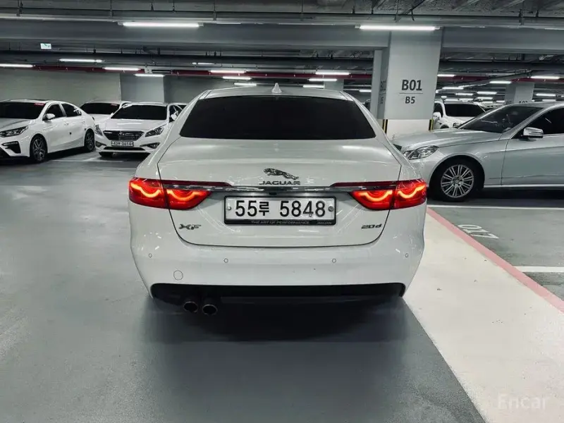 2018 Jaguar XF с пробегом 98 015 км