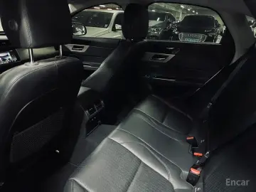 2018 Jaguar XF с пробегом 98 015 км