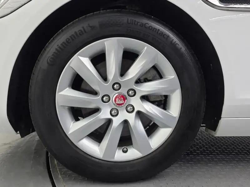 2016 Jaguar XF с пробегом 114 223 км
