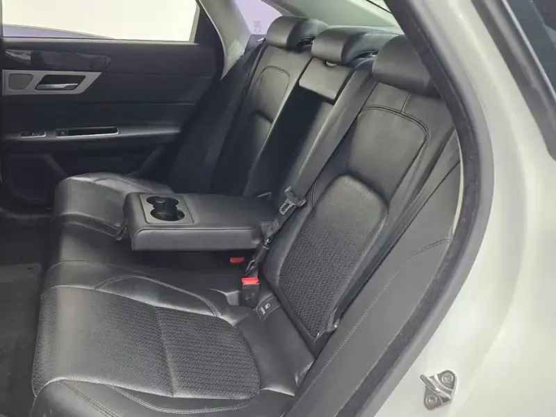 2016 Jaguar XF с пробегом 114 223 км