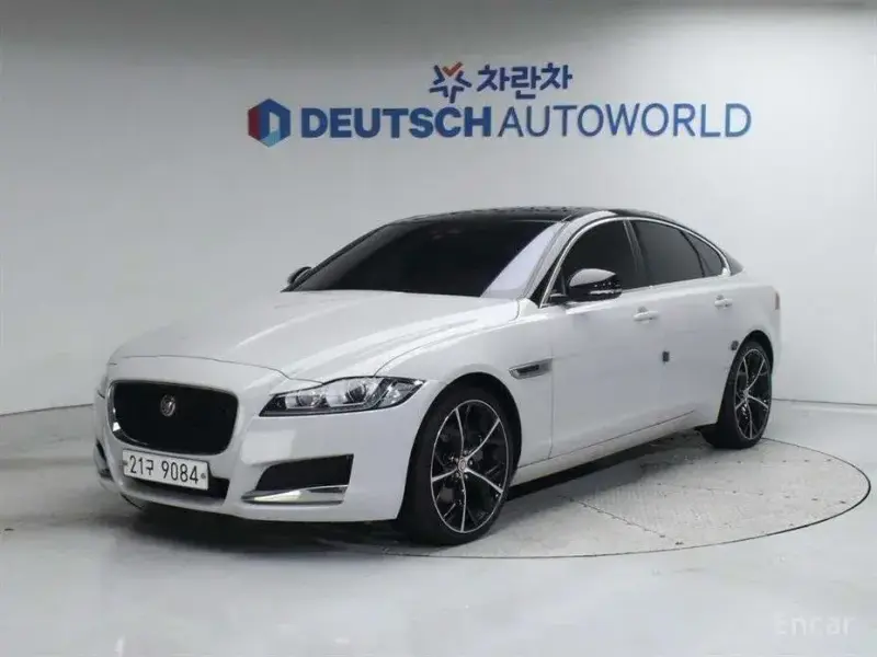 2017 Jaguar XF с пробегом 117 519 км