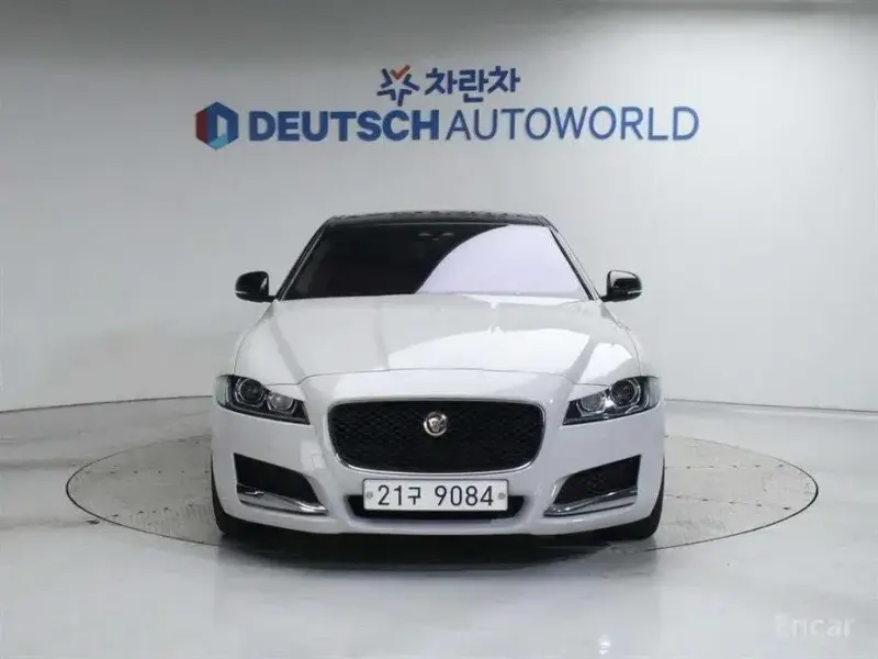 2017 Jaguar XF с пробегом 117 519 км