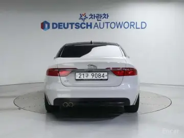 2017 Jaguar XF с пробегом 117 519 км