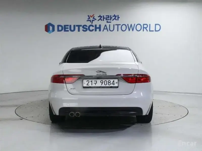 2017 Jaguar XF с пробегом 117 519 км