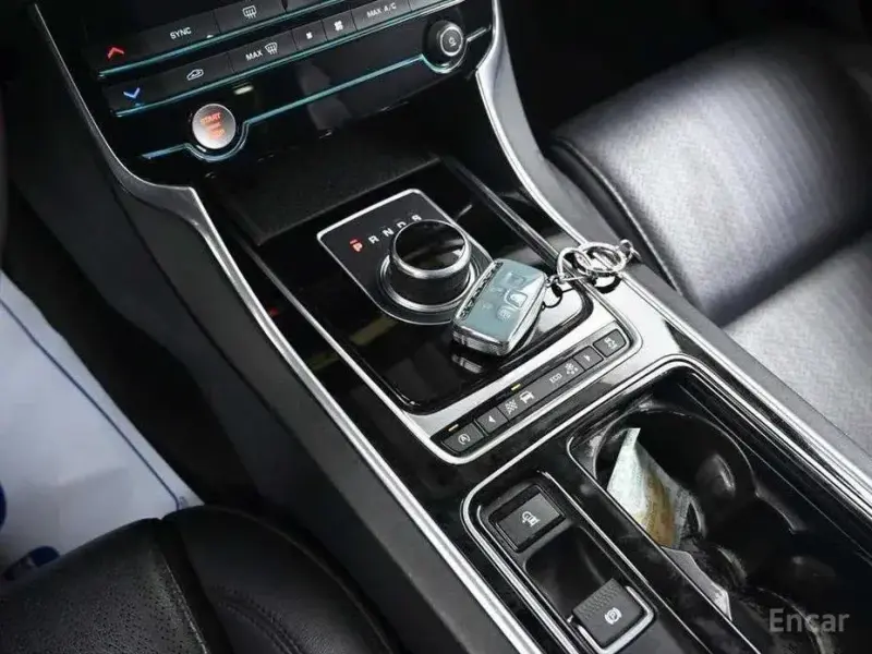 2017 Jaguar XF с пробегом 117 519 км