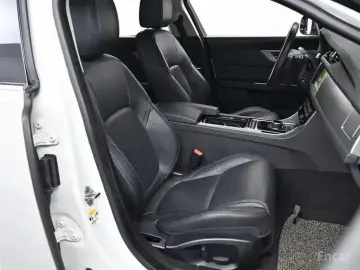 2017 Jaguar XF с пробегом 117 519 км
