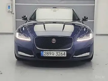 2017 Jaguar XF с пробегом 112 472 км