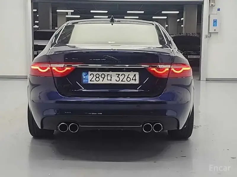 2017 Jaguar XF с пробегом 112 472 км