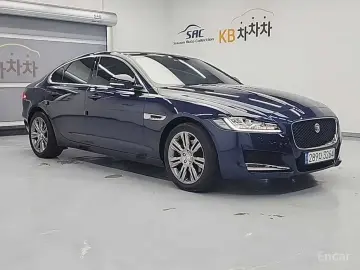 2017 Jaguar XF с пробегом 112 472 км