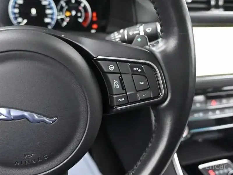 2017 Jaguar XF с пробегом 117 519 км